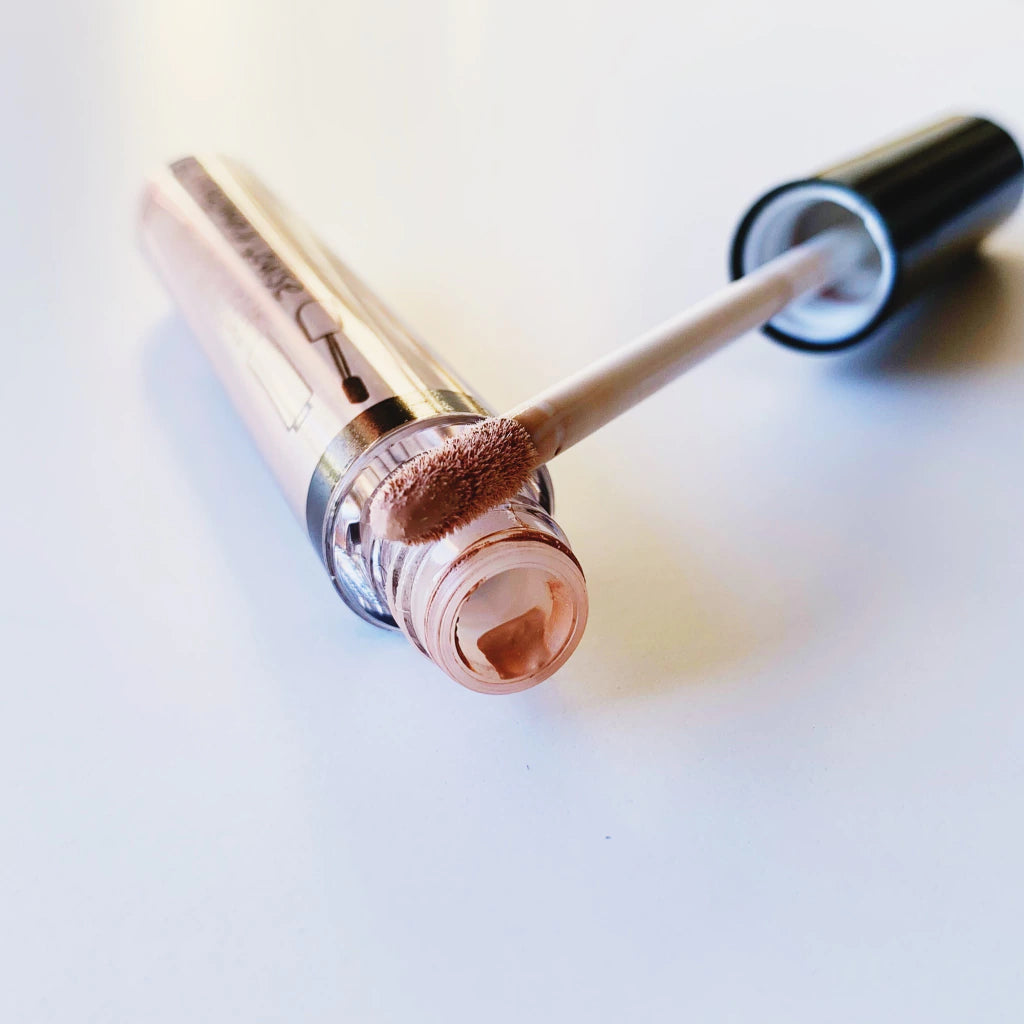 Corrector ojeras con aplicador - Thelma & Louise